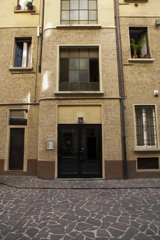 Alessia'S Flat - Mac Mahon Apartment Milan Bagian luar foto